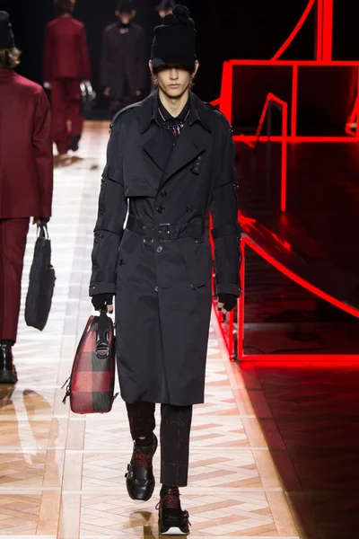 Look 23